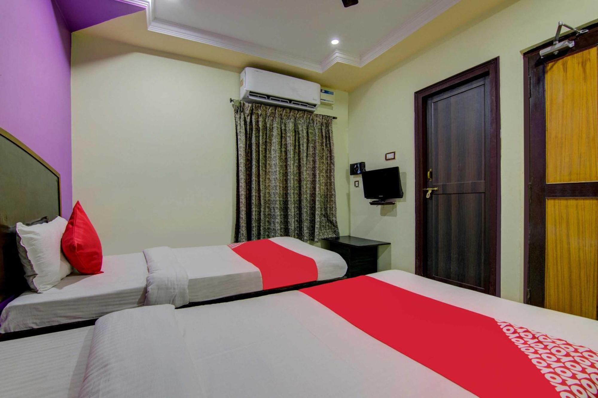Hotel O K S N Residency Pedda Waltair Extérieur photo